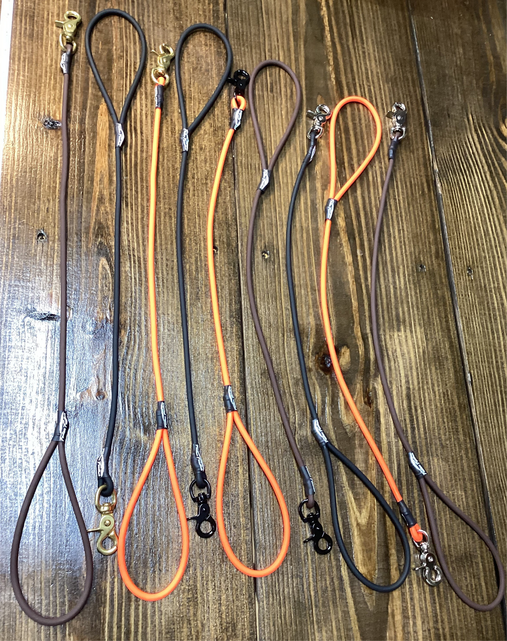 2 FT Round Handlers Lead