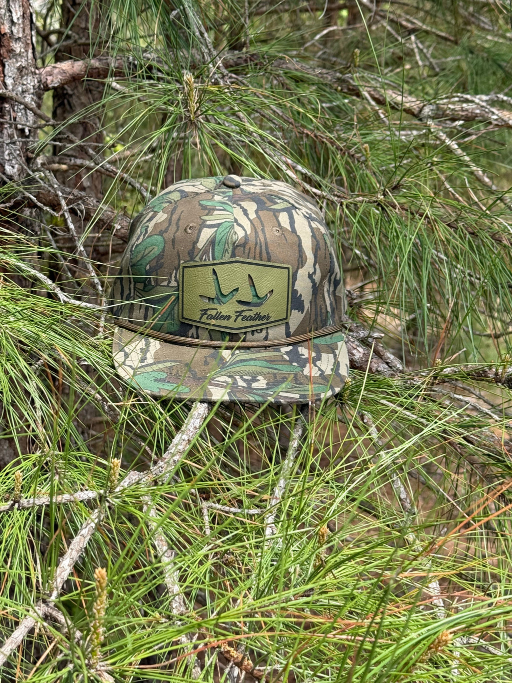 Mossy Oak Greenleaf Rope Hat, silhouette track
